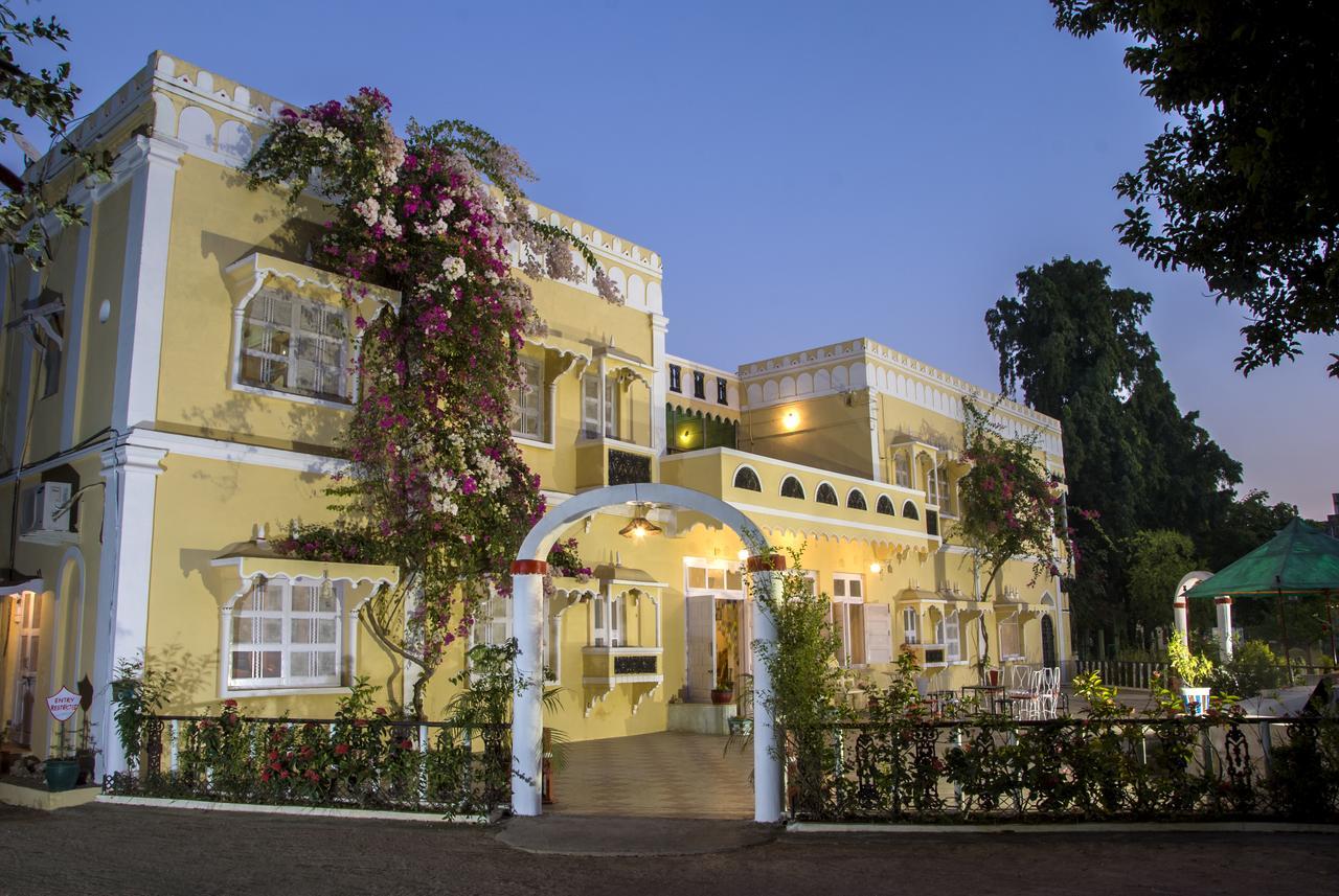 Garden Palace Heritage Homestays Vadasinor Exteriör bild
